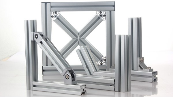 工業(yè)鋁型材的"變形記"：從笨重到輕量化的技術(shù)革命