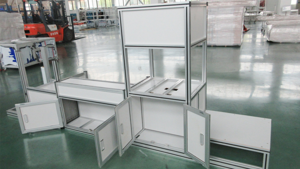 設(shè)備防塵罩由哪些結(jié)構(gòu)組成？